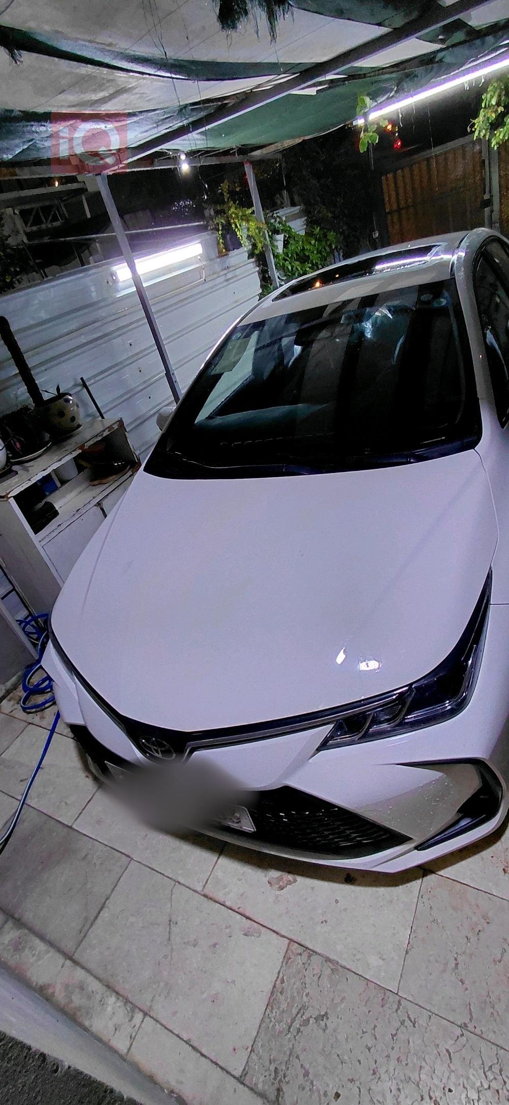 تۆیۆتا کۆرۆلا